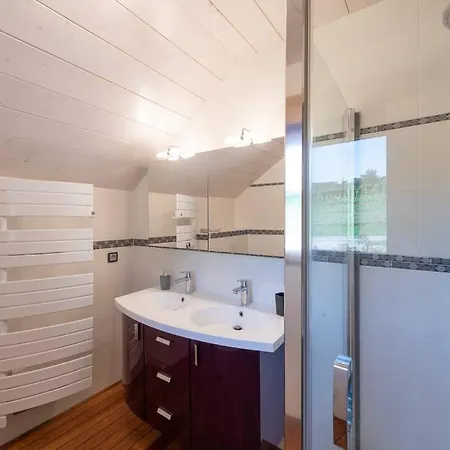 D'exception Avec Sauna, Jacuzzi, Ping-pong Chalet Liezey