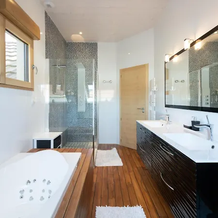 D'exception Avec Sauna, Jacuzzi, Ping-pong *